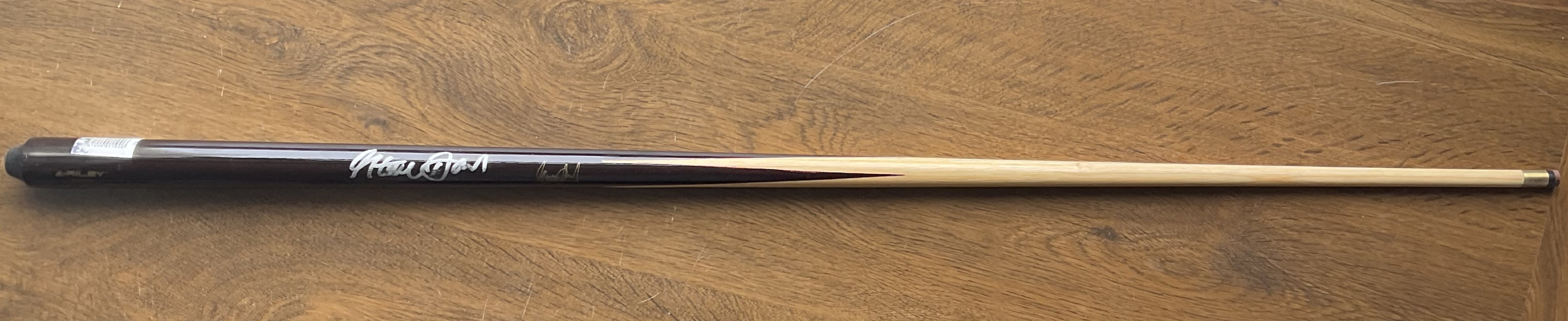 Steve Davis signed Riley small one-piece snooker cue.