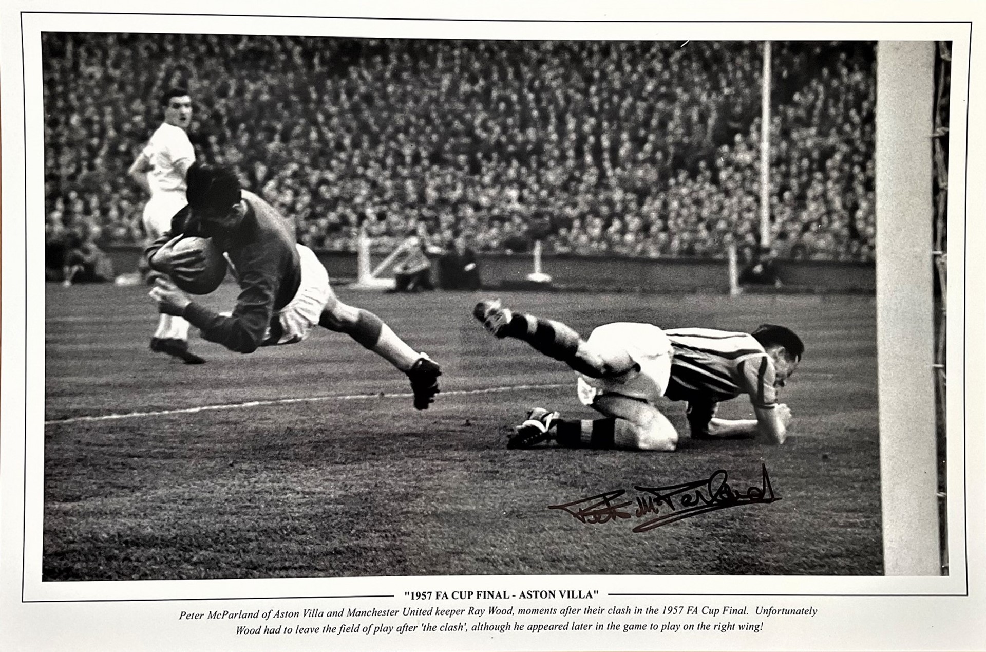 Football, Peter McParland signed 12x18 black and white photograph picturing him in action for