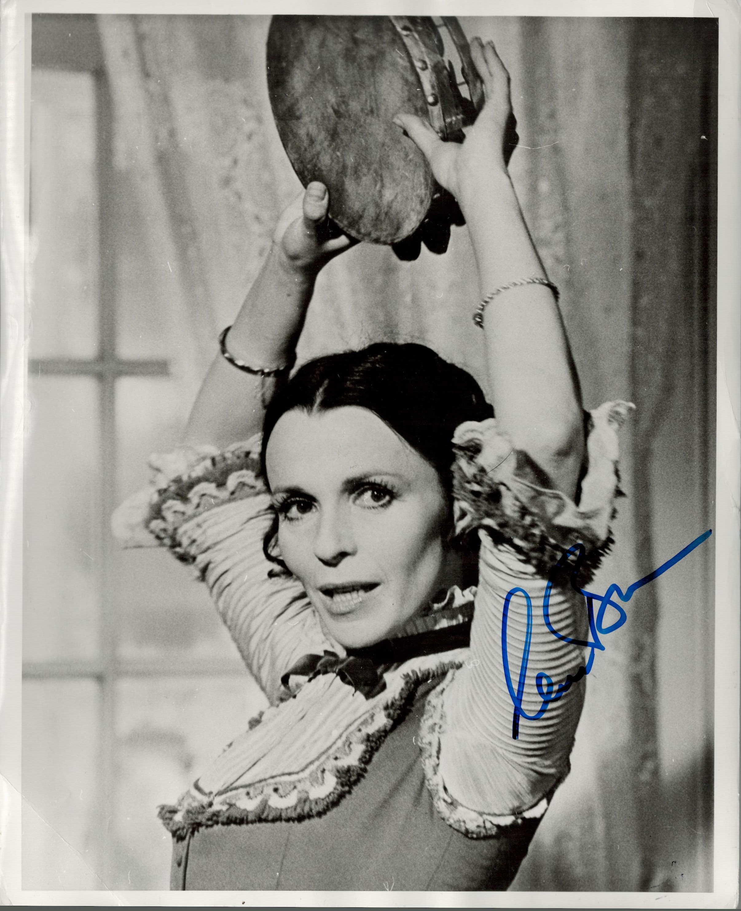 Claire Bloom signed black and white photo 10x8 Inch. An English actress. She is known for leading