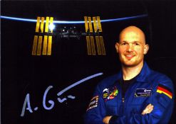 Alexander Gerst signed NASA colour photo 6x4 inch approx. Good Condition. All autographs come with a