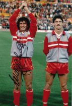 Football Autographed CRAIG JOHNSTON 12 x 8 Photo : Col, depicting a superb image showing Liverpool's