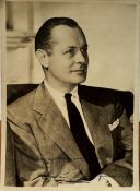 Robert Montgomery signed 7x5inch vintage photo. Good Condition. All autographs come with a