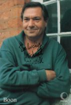 Michael Elphick signed Promo. Colour Photo 6x4 Inch 'Boon'. Was an English film and television