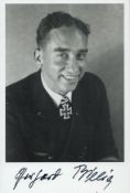 WWII Kapitanleutnant Gerhard Bielig signed 6x4 inch black and white photo. Kreigsmarine Uboat