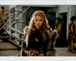 Ellen Hollman signed Colour photo 10x8 Inch. An American Actress. Good condition Est.