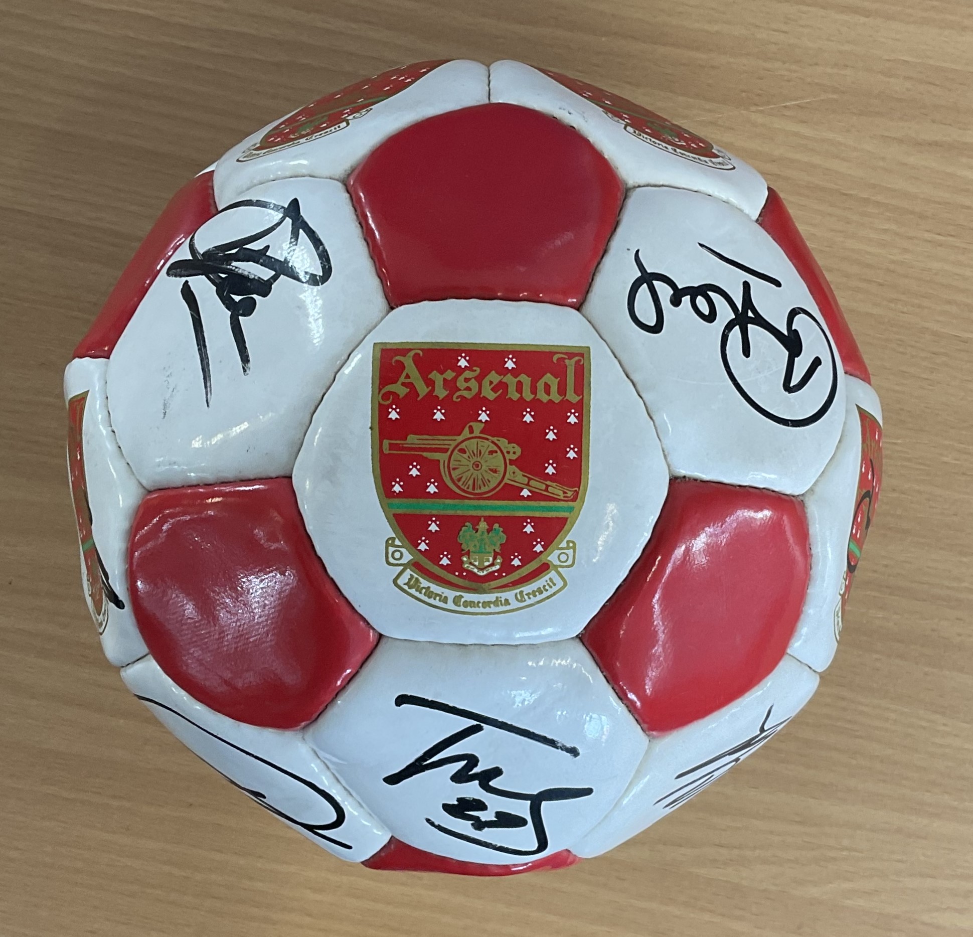 Vintage Arsenal multi signed football by names such as Robin van Persie, Tony Adams, Tomas - Image 4 of 4