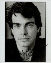 Peter Gallagher signed 10x8 black and white photo, dedicated. Peter Gallagher is an American