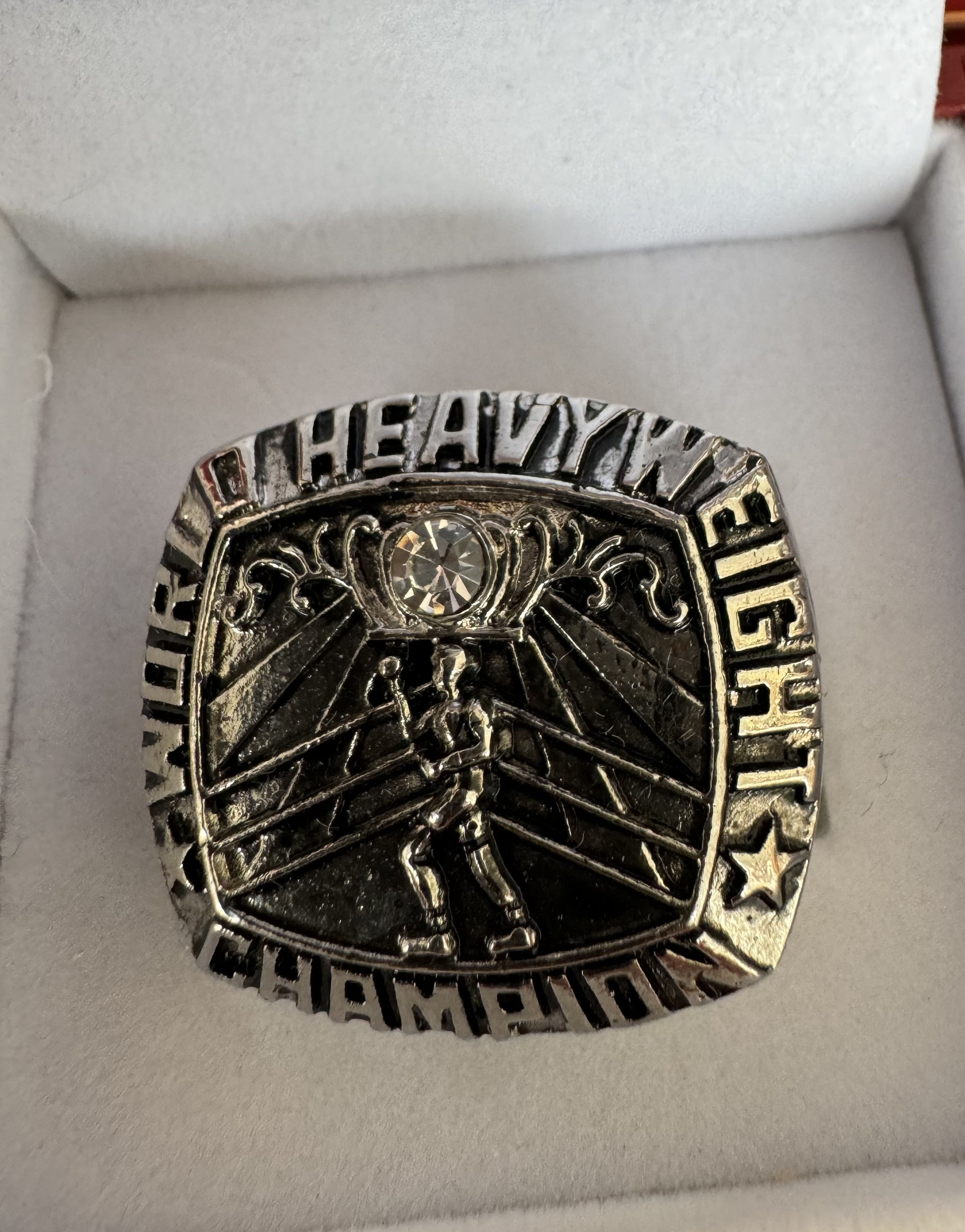 George Foreman 1973/4 and 1994/5 Heavyweight champiosnhip commemorative ring in presentation box. - Image 2 of 2