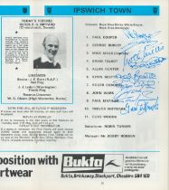 Multi signed Paul Cooper, Mick Mills, Kevin Beattie page 25 IPSWICH TOWN Programme. 'Arsenal v