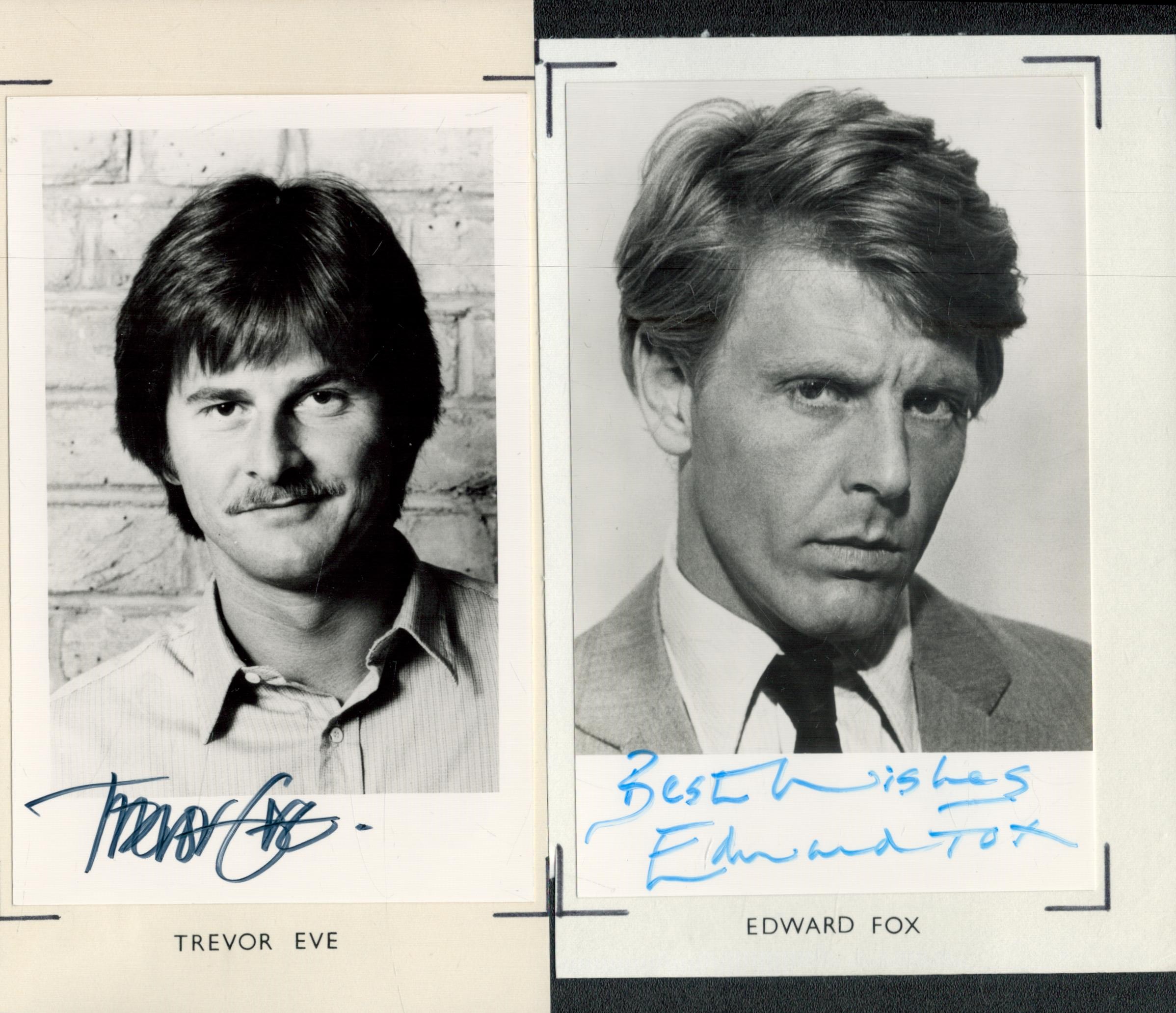 TV/FILM Actors 5 x Collection. Signatures such as Trevor Eve. Edward Fox. Ian Ogilvy. Bernard - Image 2 of 2