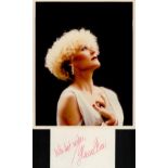 Glen Close signed 6x4 inch white card and stunning 10x8 inch colour photo. Good condition Est.
