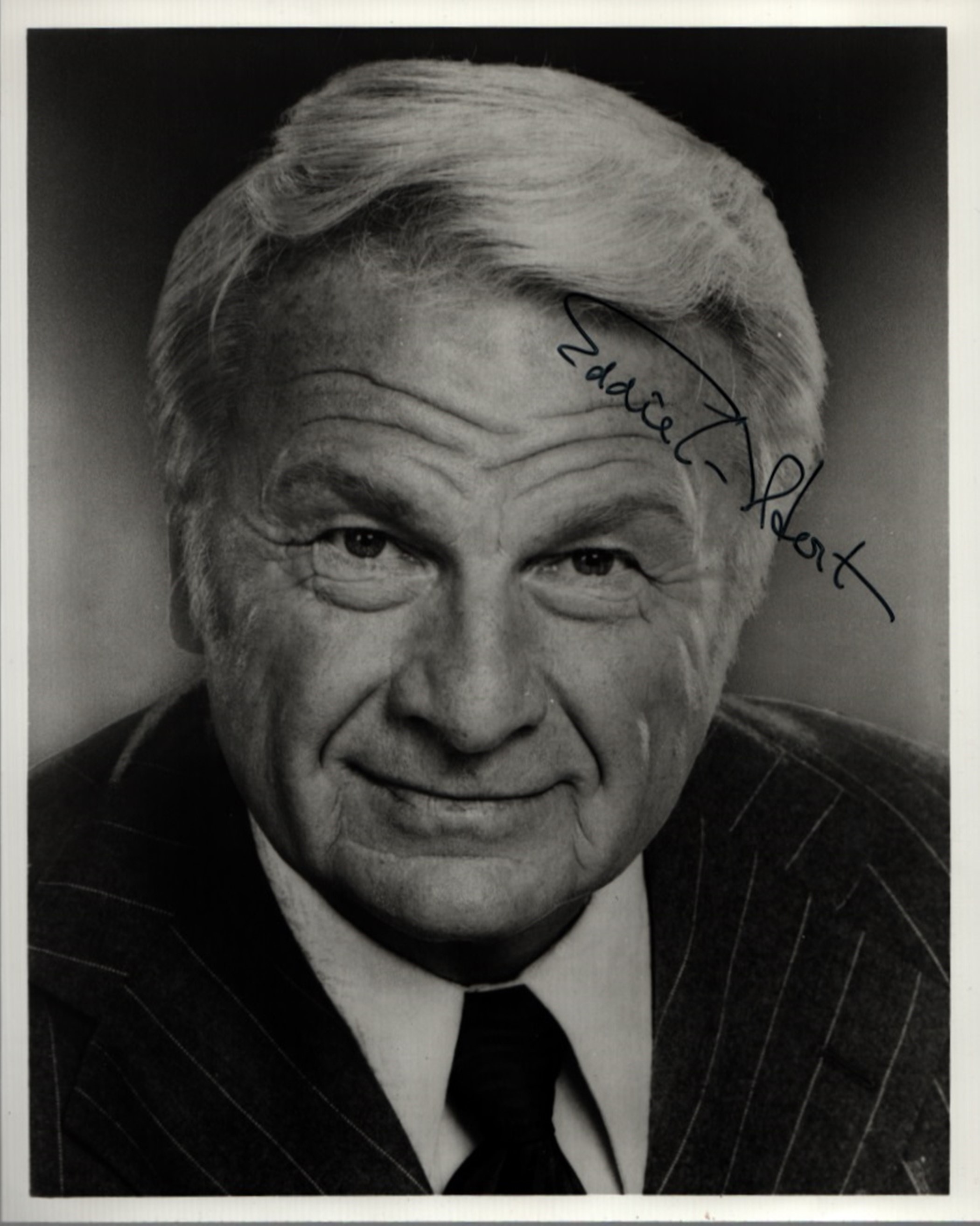 Eddie Albert (1909-2000), American actor. A signed 10x8 inch photo. He was twice nominated for the