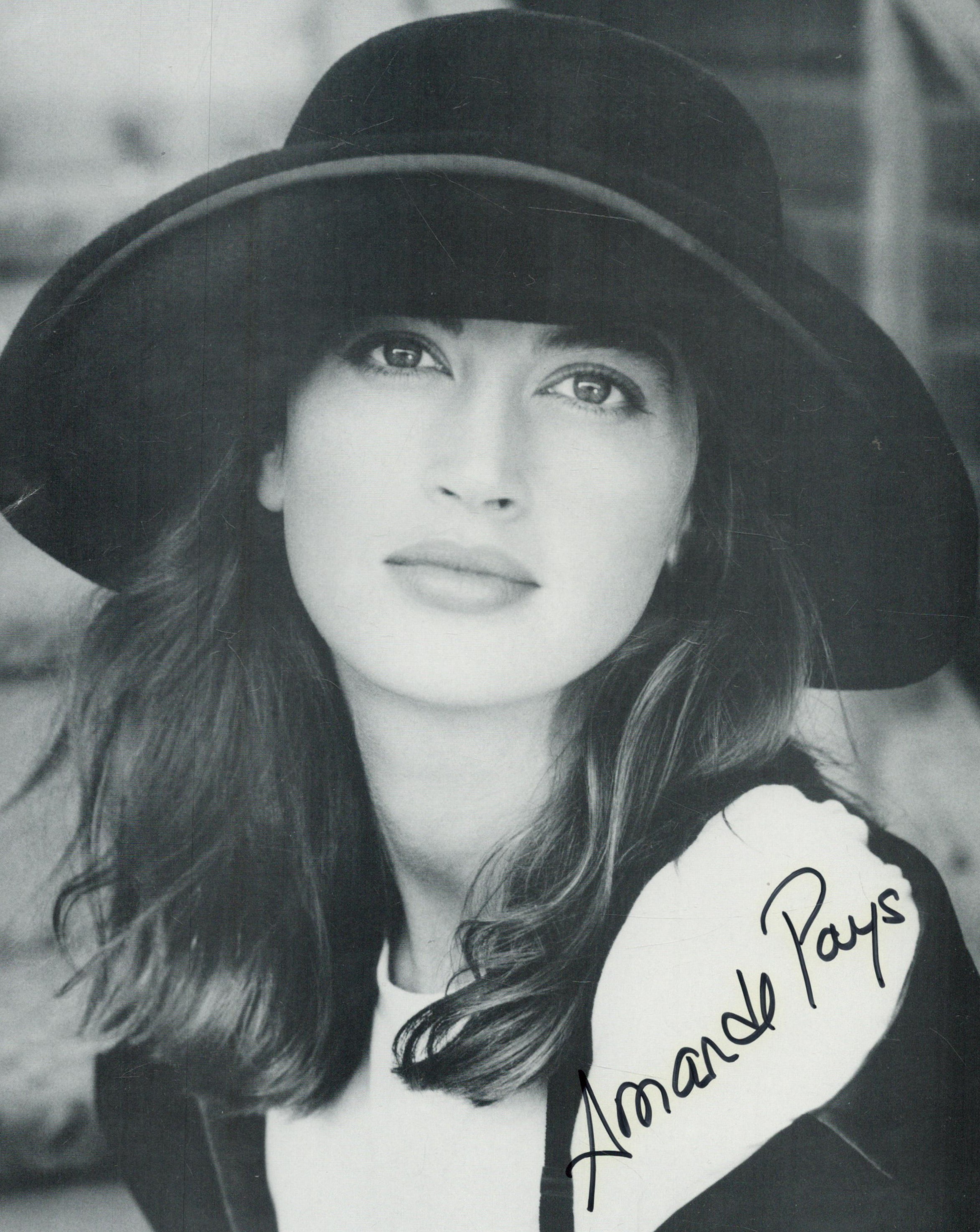 Amanda Pays signed 10x8 inch black and white photo. Good Condition. All autographs come with a