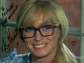 Suzy Kendall signed 8x6 inch colour photo dedicated. Good Condition. All autographs come with a