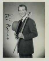 Patrick Macnee signed 5x4 inch black and white photo. Good Condition. All autographs come with a