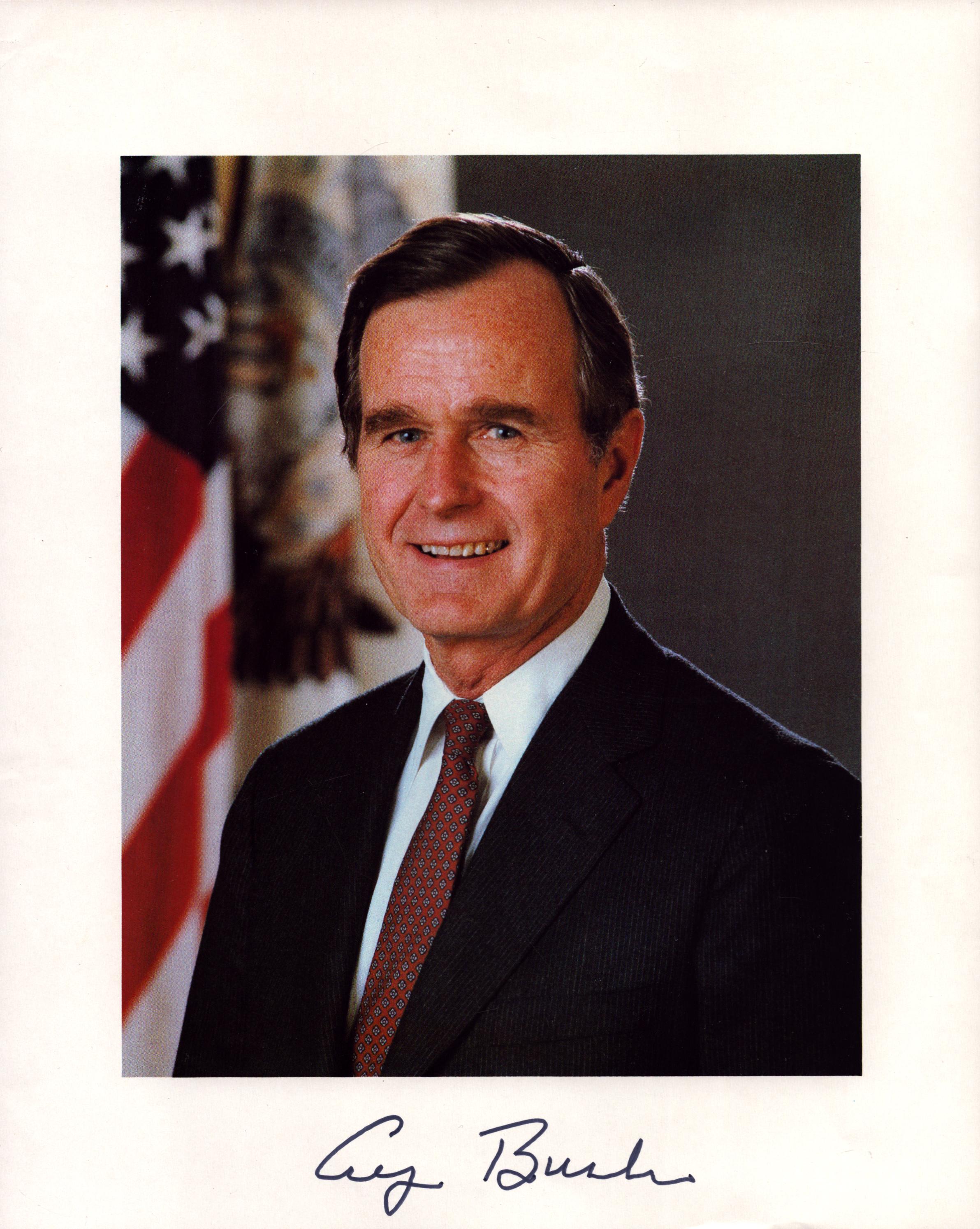 George H.W Bush signed 10x8 inch colour photo. Good Condition. All autographs come with a