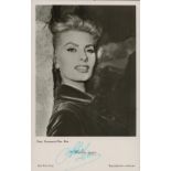 Sophia Loren signed 6x4 inch black and white photo. Good Condition. All autographs come with a