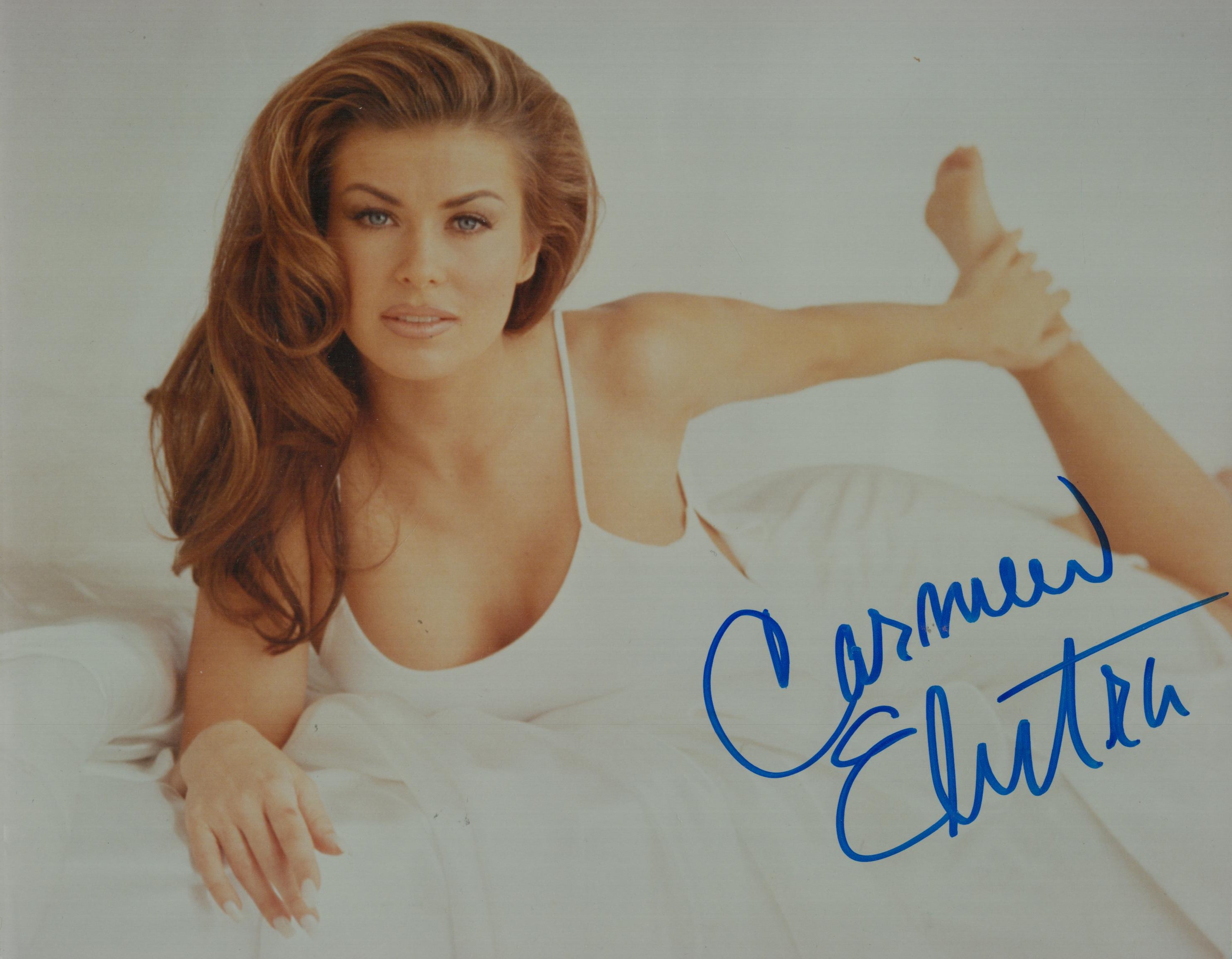 Carmen Electra signed 10x8 inch colour photo. Good Condition. All autographs come with a Certificate