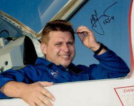 Cosmonaut Yuri I. Onufrienko signed 10x8 inch colour photo. Space, Astronaut. Good Condition. All