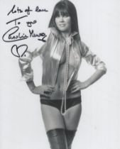 007 James Bond movie The Spy Who Loved Me actress Caroline Munro signed sexy string of pearls B/W