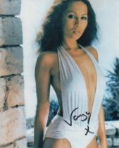 007 James Bond actress and former 1980's topless Page 3 model Vanya Seager signed 8x10 colour