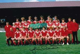 Autographed JIM PLATT 12 x 8 Photo : Col, depicting Middlesbrough's squad of players posing for