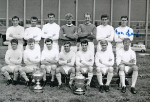 Autographed IAN LAWSON 12 x 8 Photo : B/W, depicting the 1964 Second Division winners - Leeds