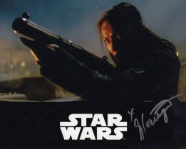 Star Wars The Force Awakens 8x10 colour photo signed by Jakku Defender actress Gloria Garcia. Good