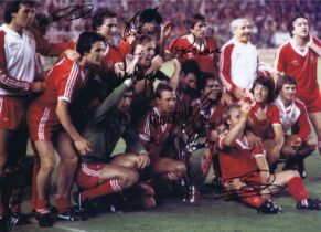 Autographed NOTTM FOREST 16 x 12 Photo : Col, depicting a wonderful image showing Nottingham