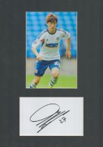 Chung-Yong Lee signed 12x8 inch mount. Good condition Est.