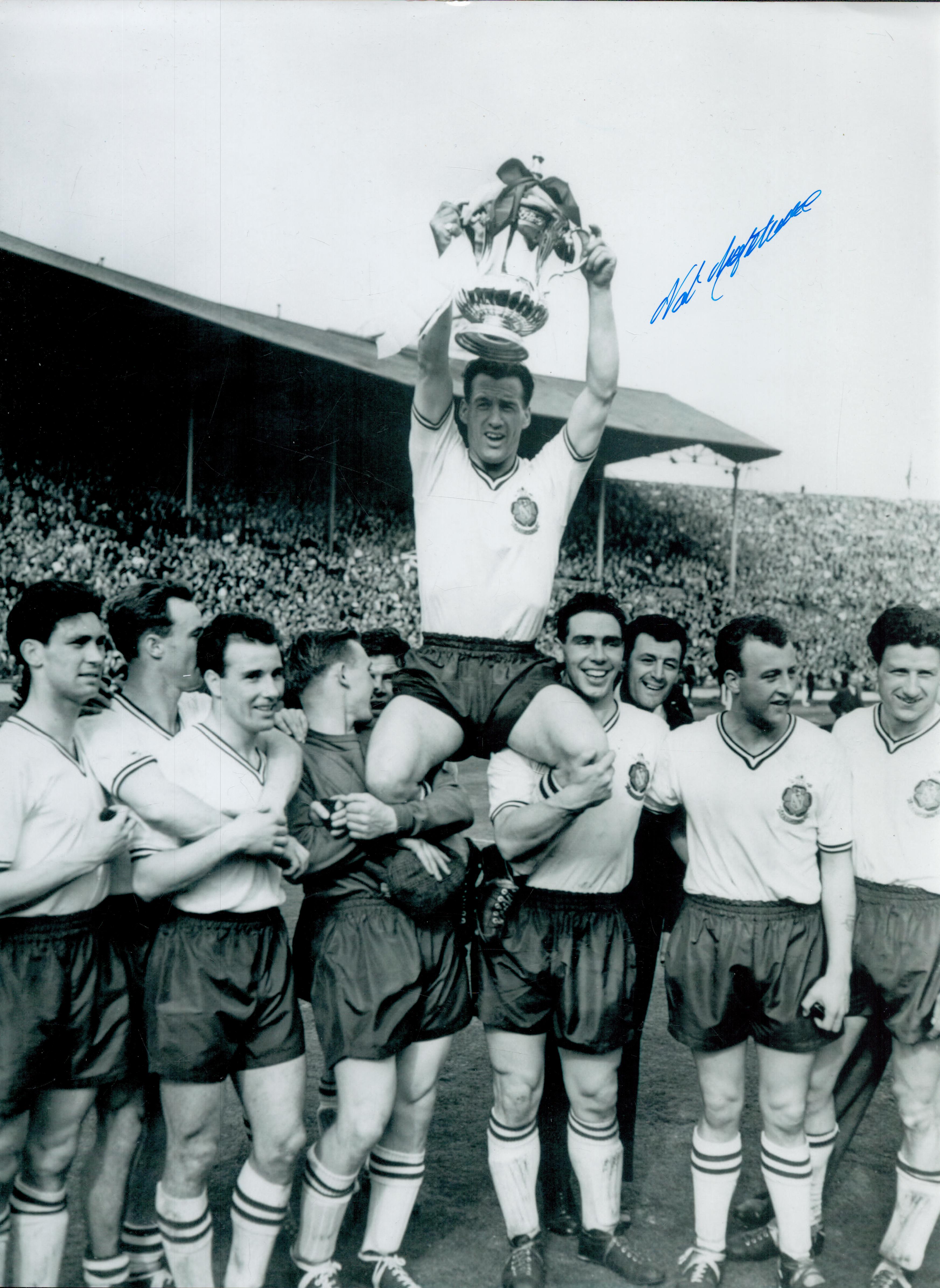 Autographed NAT LOFTHOUSE 16 x 12 Photo : B/W, depicting Bolton Wanderers captain NAT LOFTHOUSE