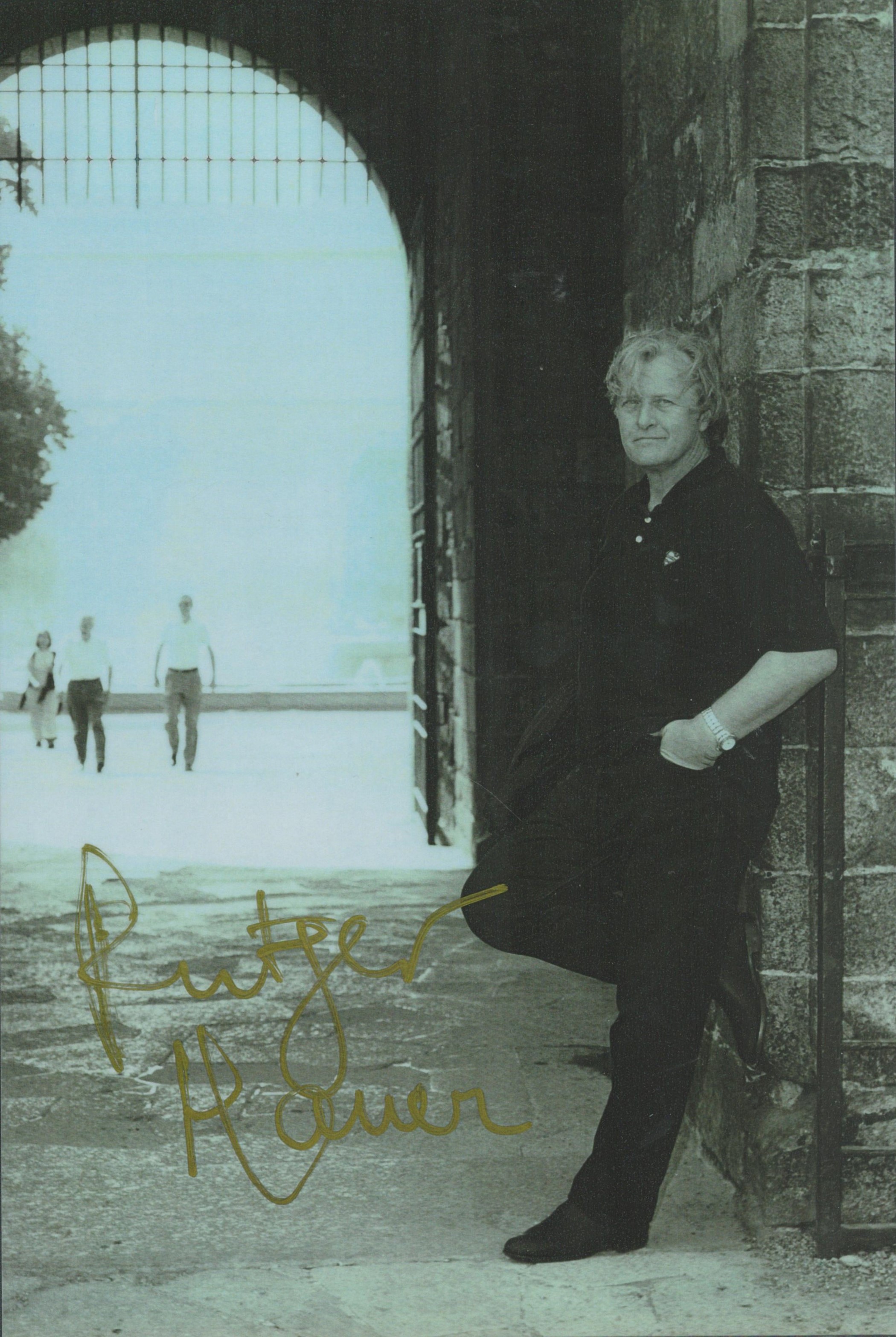 Rutger Hauer signed 12x8 inch black and white photo. Laminated. Good Condition. All autographs