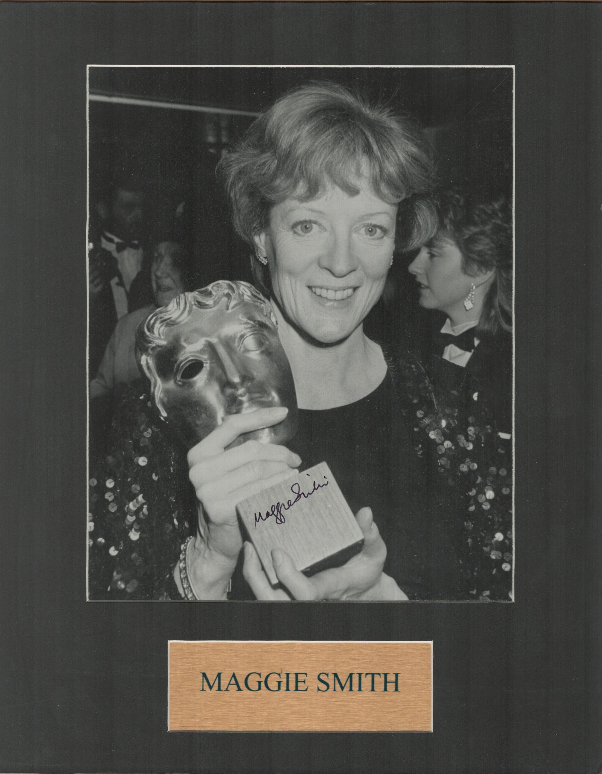 Maggie Smith signed 14x11 inch mounted black and white photo. Good Condition. All autographs come