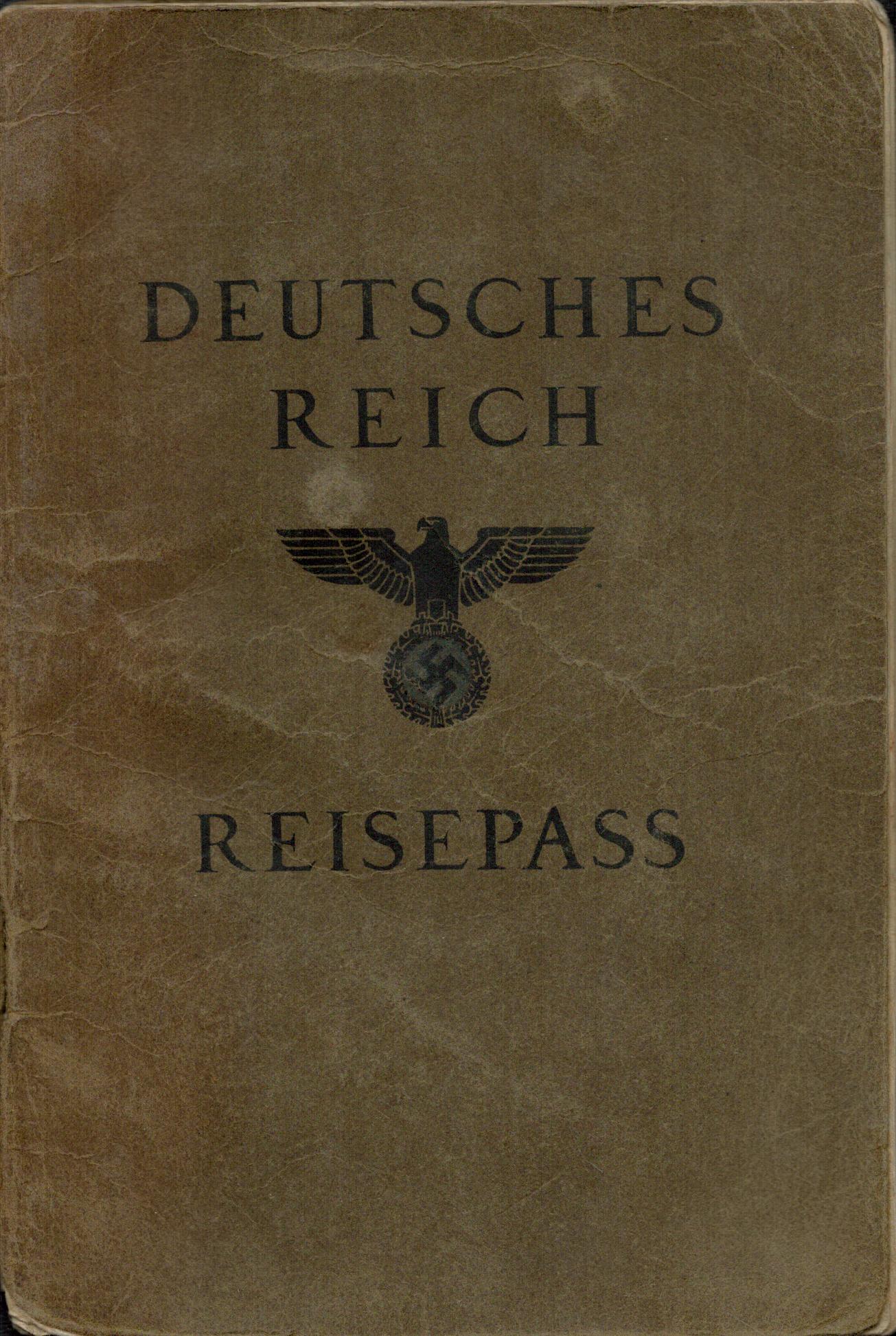 Wolfgang Hacker signed German Empire Passport (Deutsches Reich Reisepass). Good Condition. All - Bild 4 aus 6