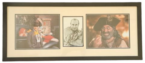 Bob Hoskins signed black and white photo Approx. 7x5 Inch. Includes 2 unsigned Colour Photos 10x8