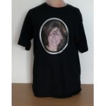Davina McCall signed T-shirt worn by house band on Friday Night with Jonathan Ross. Good