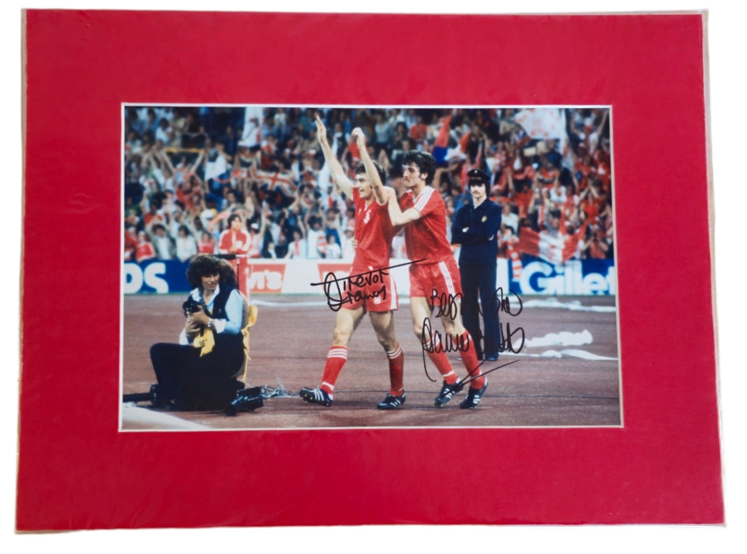 Trevor Francis and Gary Birtles signed 16x12 inch overall Nottingham Forest European Cup Winners