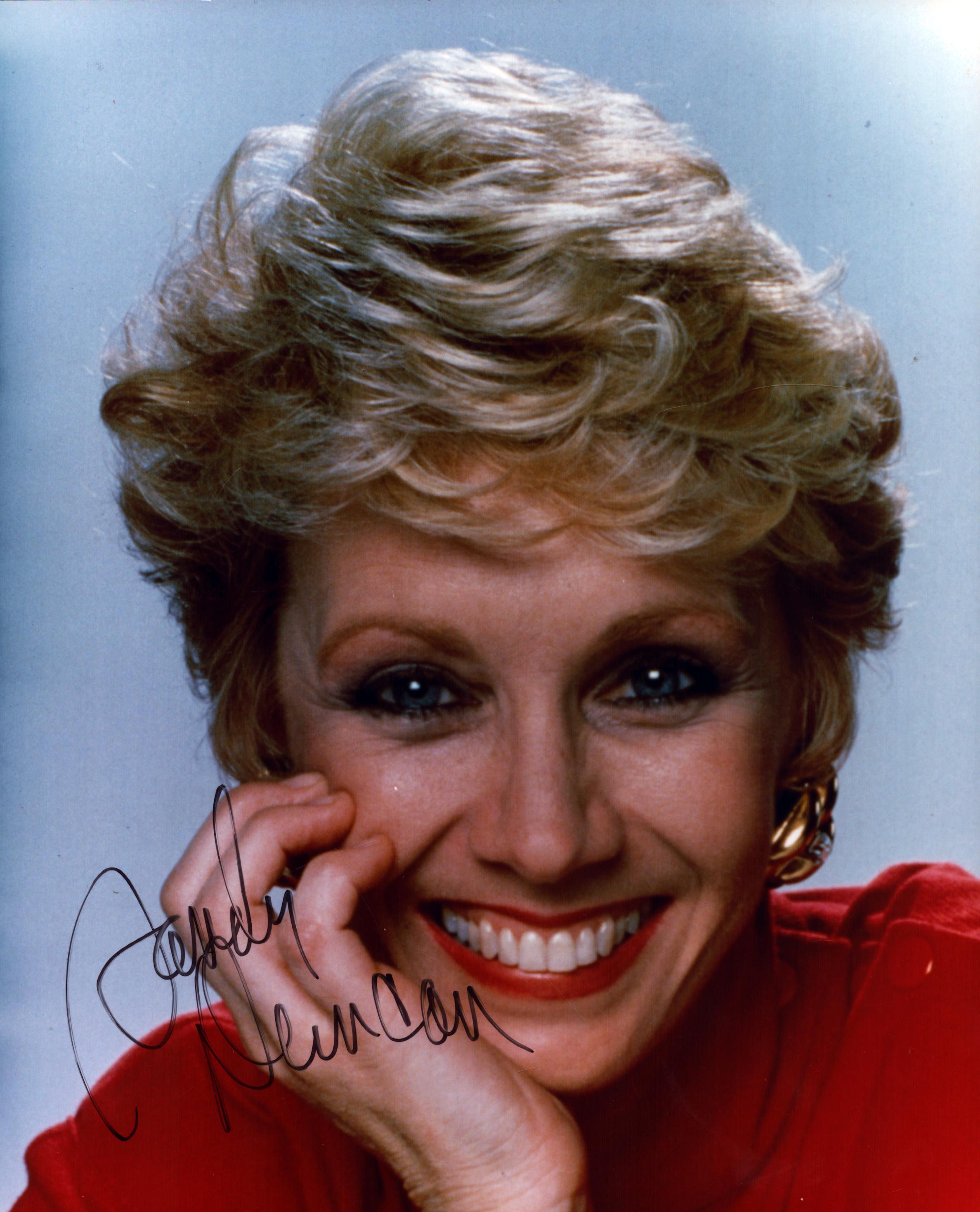 Sandy Duncan signed 10x8 inch colour photo. Good Condition. All autographs come with a Certificate