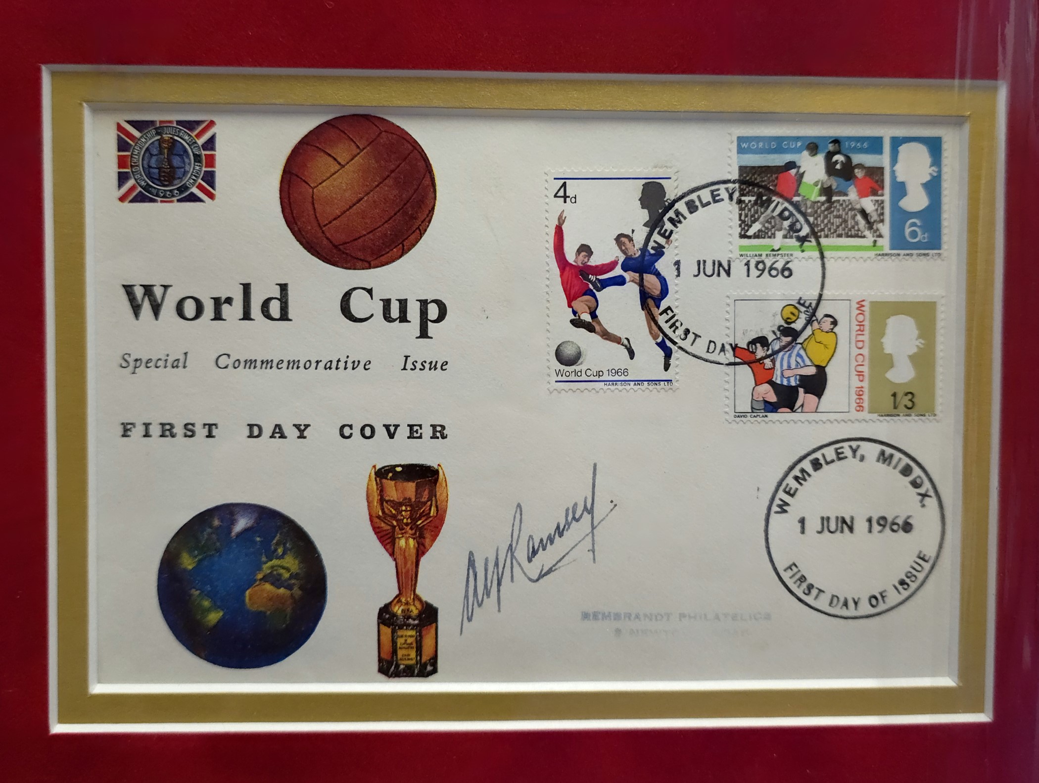 England World Cup Winners 1966, 30x30 inch approx. mounted and framed signature display includes all - Bild 5 aus 5