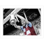 Autographed BILLY BONDS 16 x 12 Photo-Edition : Colorized, depicting West Ham United captain BILLY