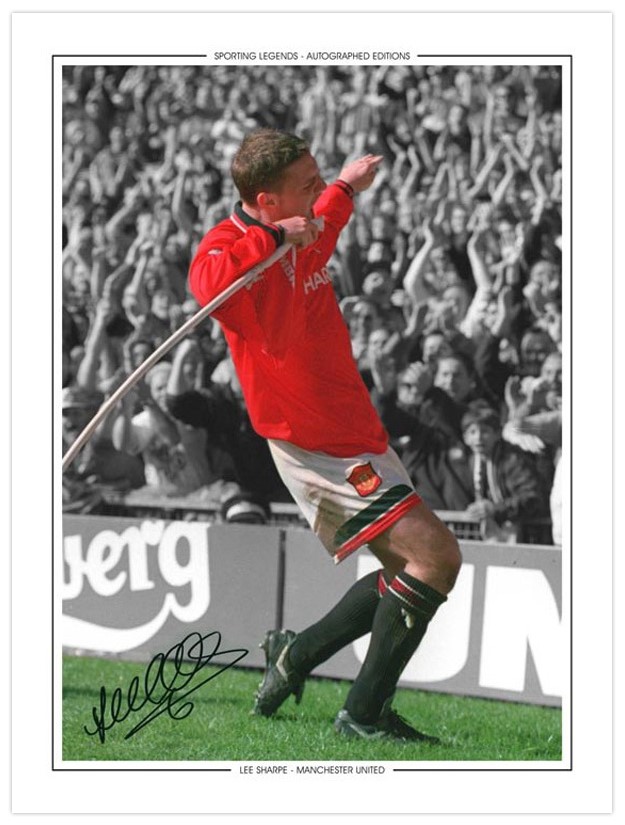 Autographed LEE SHARPE 16 x 12 Photo-Edition : Col, depicting a wonderful image showing Man United's