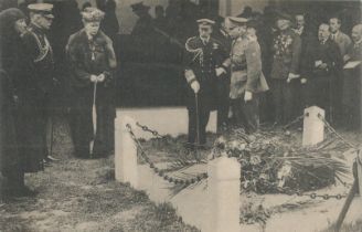 Queen and King England Edith Cavell Memorial Grave WWI Collotype Print vintage Postcard unused.