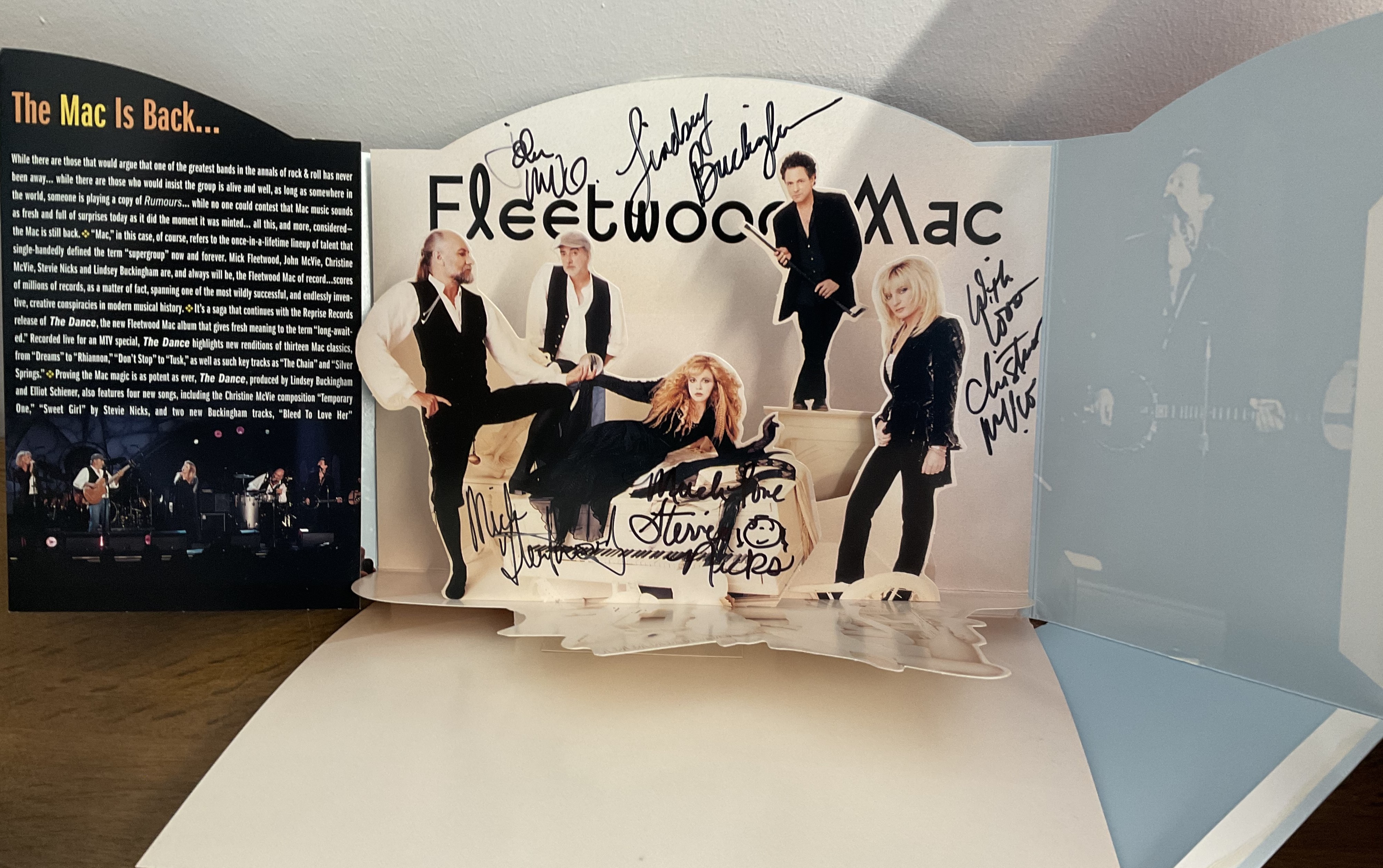 Fleetwood Mac signed The Dance promo pop-up, fold-out press kit 1997. signed by Stevie Nicks,