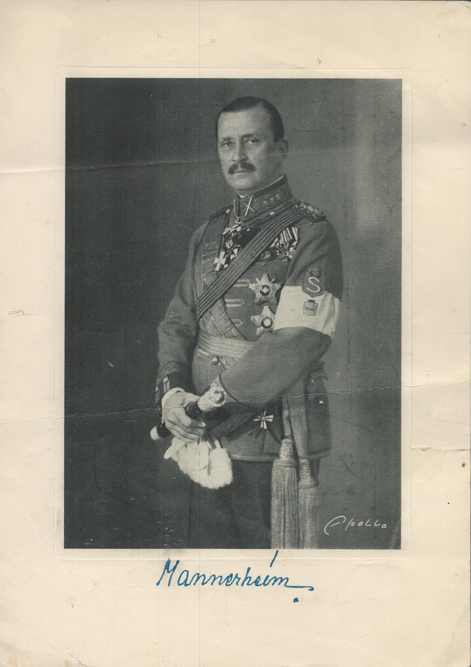 Carl Gustaf Emil Mannerheim signed 9x6.5 inch black and white photo. Baron Carl Gustaf Emil