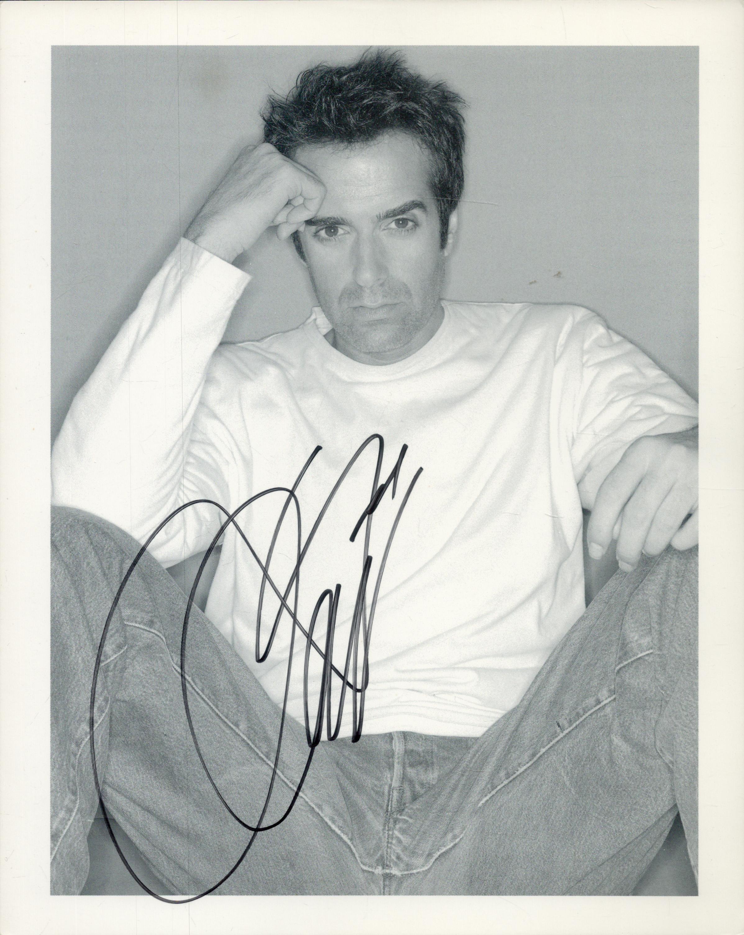 DAVID COPPERFIELD American Magician signed 8x10 Photo. Good Condition. All autographs come with a