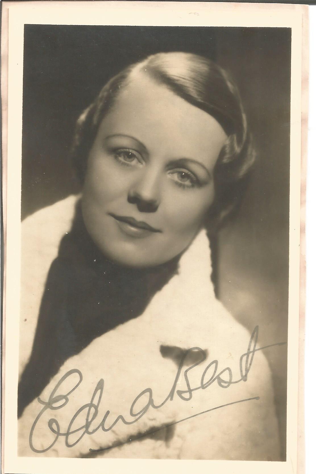 Edna Best signed 6x4 inch black and white vintage photo. Good Condition. All autographs come with
