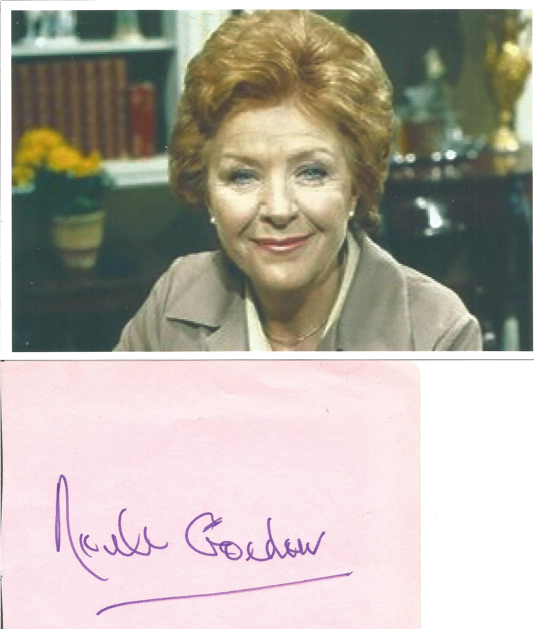 Noele Gordon signed 4x4 inch album page and vintage 6x4 inch colour photo. Good Condition. All