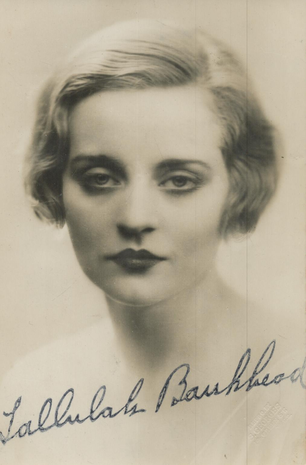 Tallulah Bankhead signed 5.5x3.5-inch vintage black and white photo. Good Condition. All