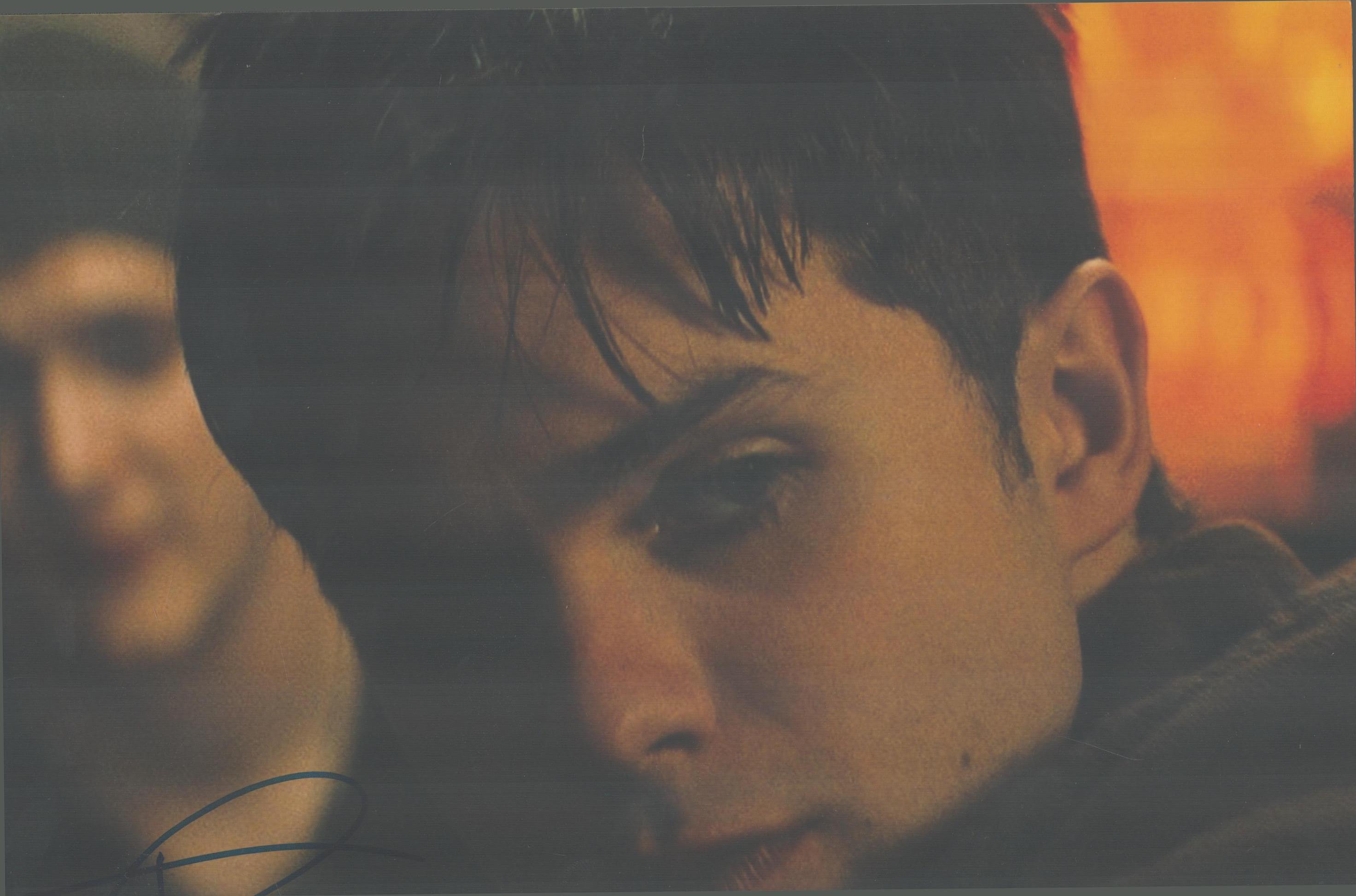 Thomas Dekker signed 10x8 inch colour photo. Good Condition. All autographs come with a