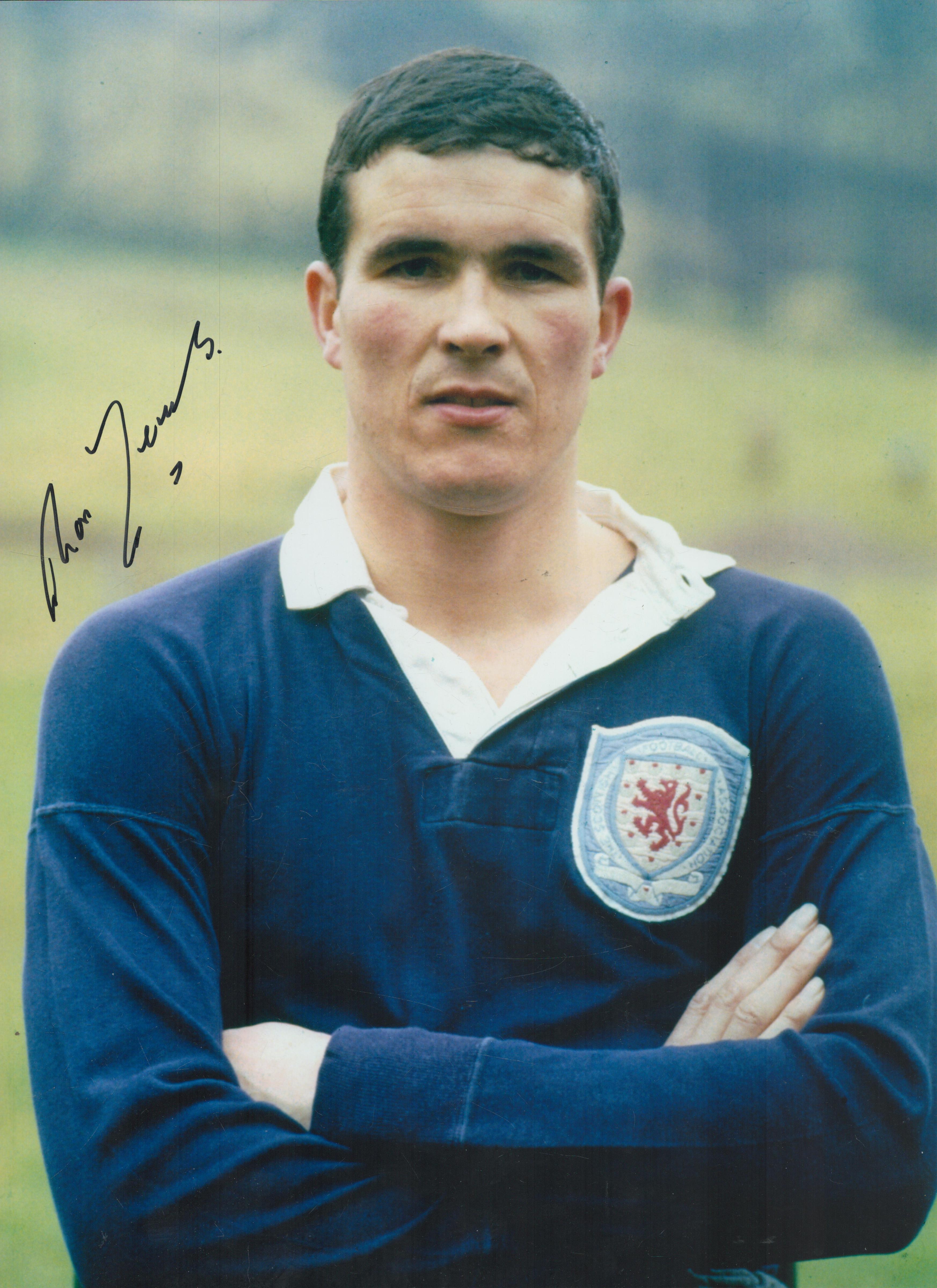 Autographed RON YEATS 16 x 12 Photo : Col, depicting a wonderful image showing Scotland centre-